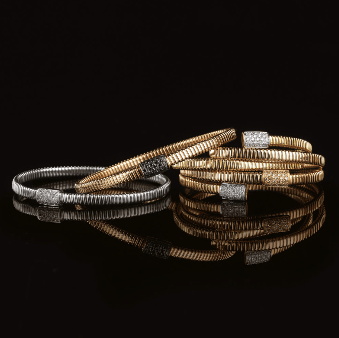 Pulsera de oro y diamantes blancos