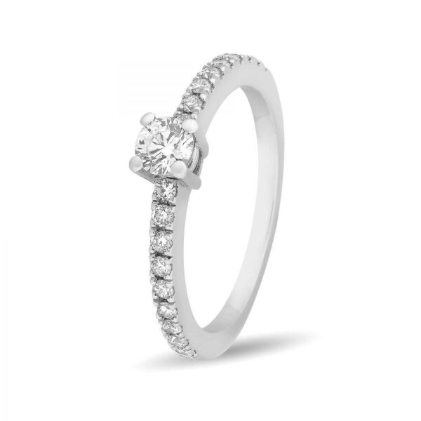 Anillo de oro blanco y brillantes