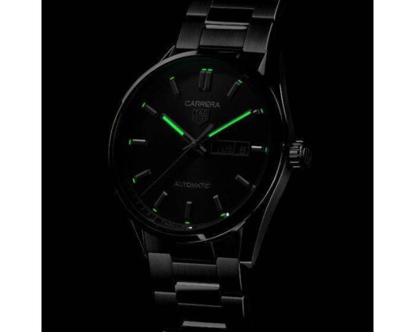 Reloj Tag Heuer Carrera con esfera negra