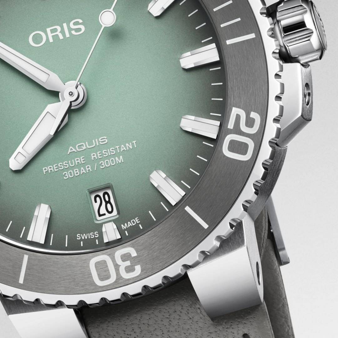 Oris Aquis Date un reloj ultra vers til de Oris Joyer a Suiza