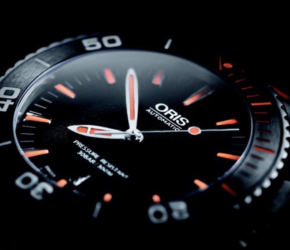Oris Aquis Date Orange