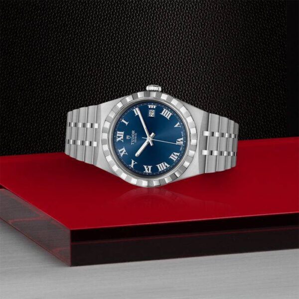 Reloj Tudor Royal de 38 mm con esfera azul