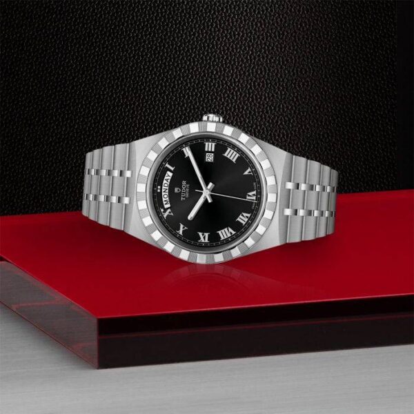 Reloj Tudor Royal de 41mm en acero con esfera negra