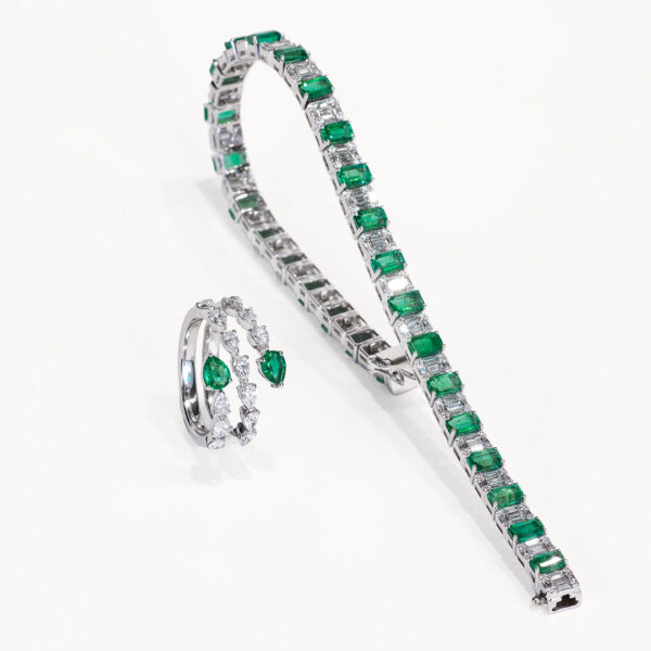 Conjunto de pulsera y sortija de brillantes y esmeraldas_Joyeria Suiza