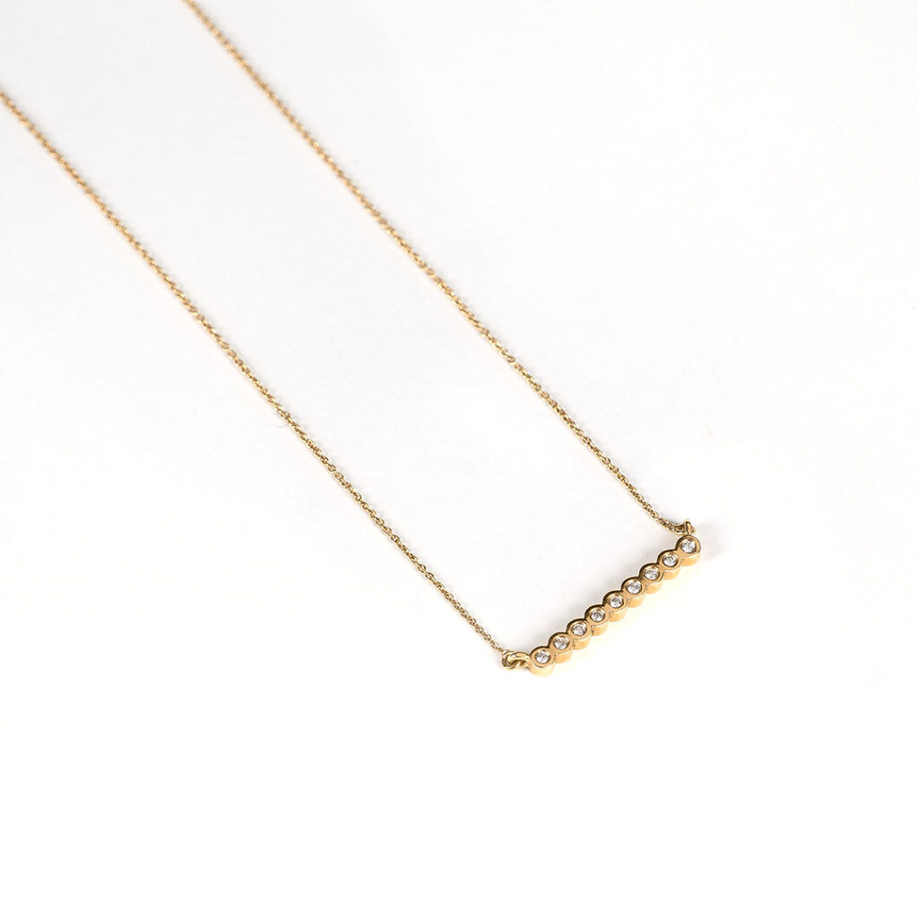 Gargantilla con barra de brillantes