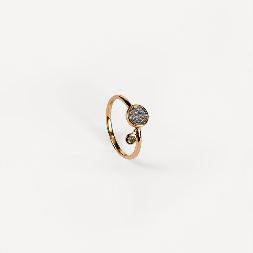 Sortija oro rosa con brillantes pavé