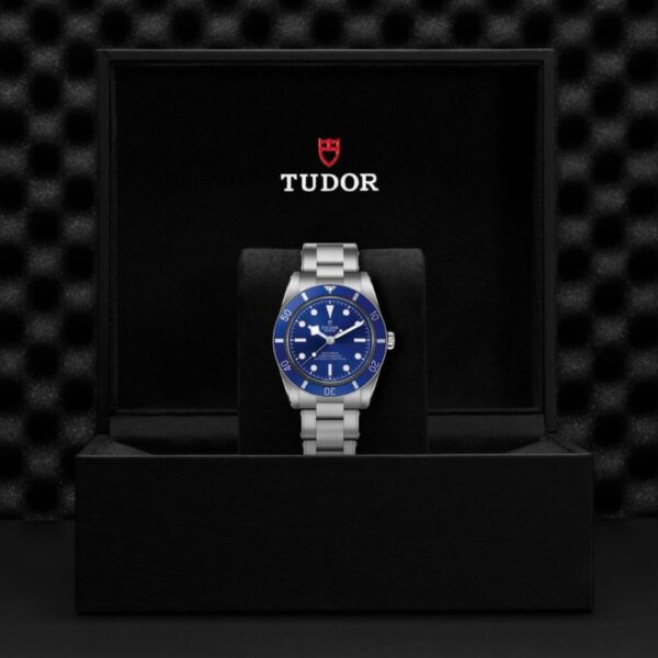 tudor-black-bay-54-37mm-azul-brazalete-acero-m79000b-0001