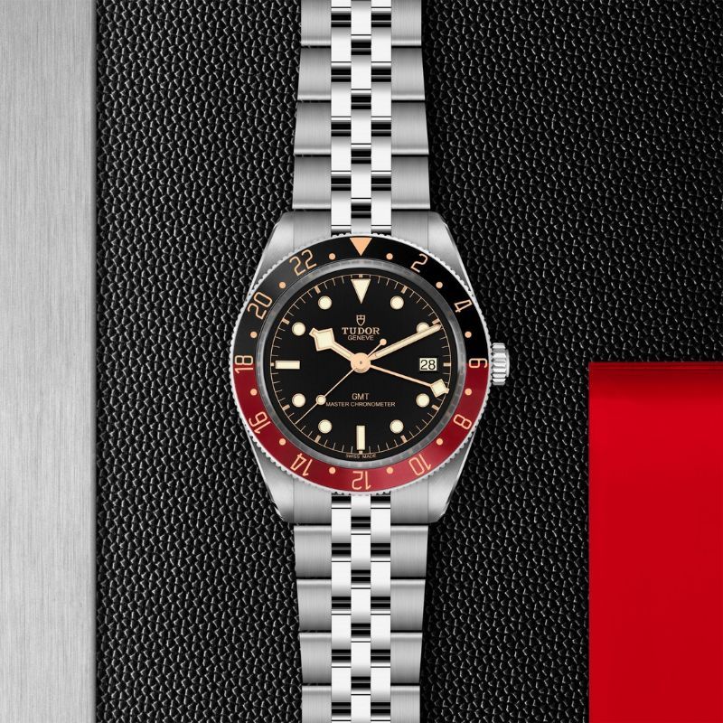 tudor-black-bay-58-gmt-master-chronometer-39mm-m7939g1a0nru-0003
