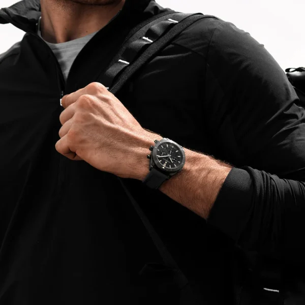 N120019B01B01_Adventure_Sport_Chrono_44mm_DLC_Black_Rubber